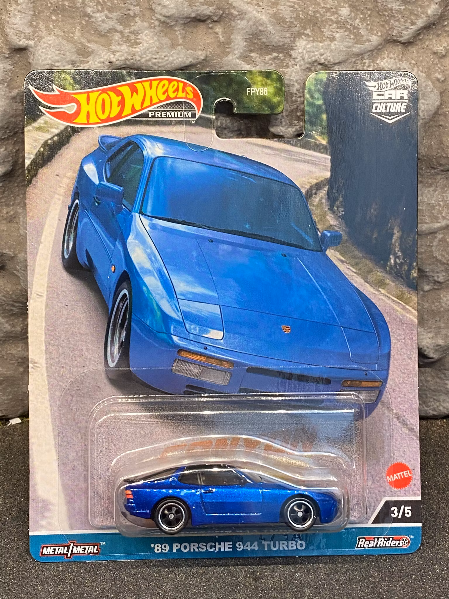 Skala 1/64 Hot Wheels Premium Canyon: Porsche 944 Turbo 89', Blue