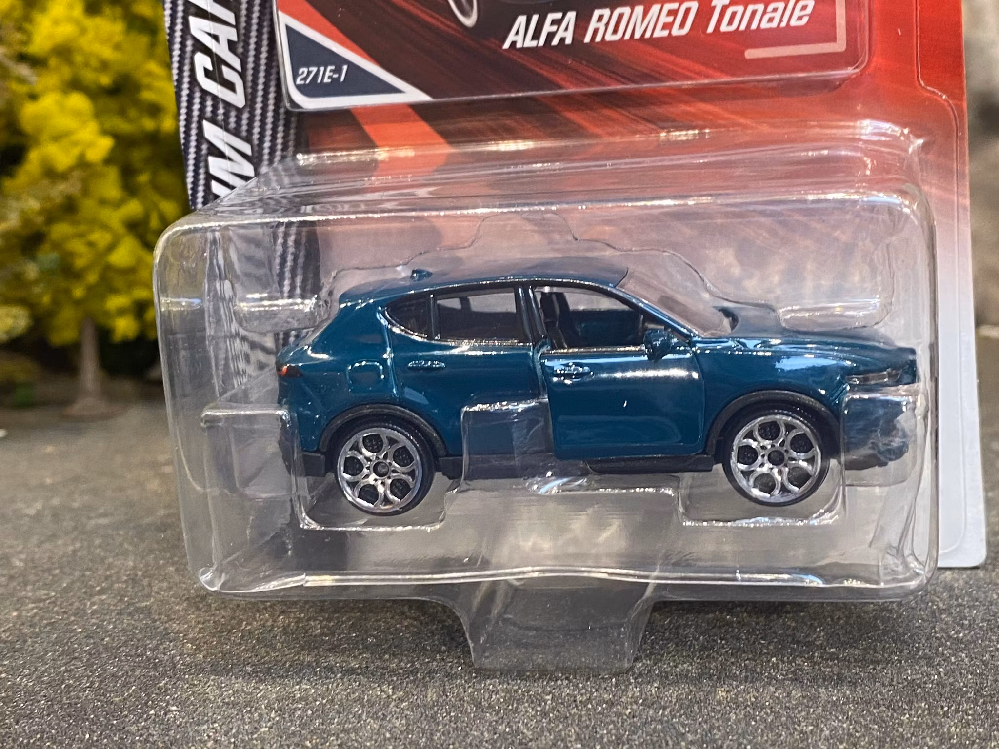 Skala 1/64 fr Majorette - Premium Cars: Alfa Romeo Tonale