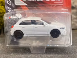 Skala 1/64 fr Majorette - Premium Cars: Mercedes-AMG A 35 4Matic