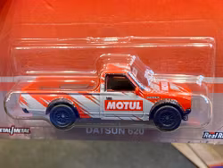 Skala 1/64 Hot Wheels Premium: Datsun 620 "Motul"
