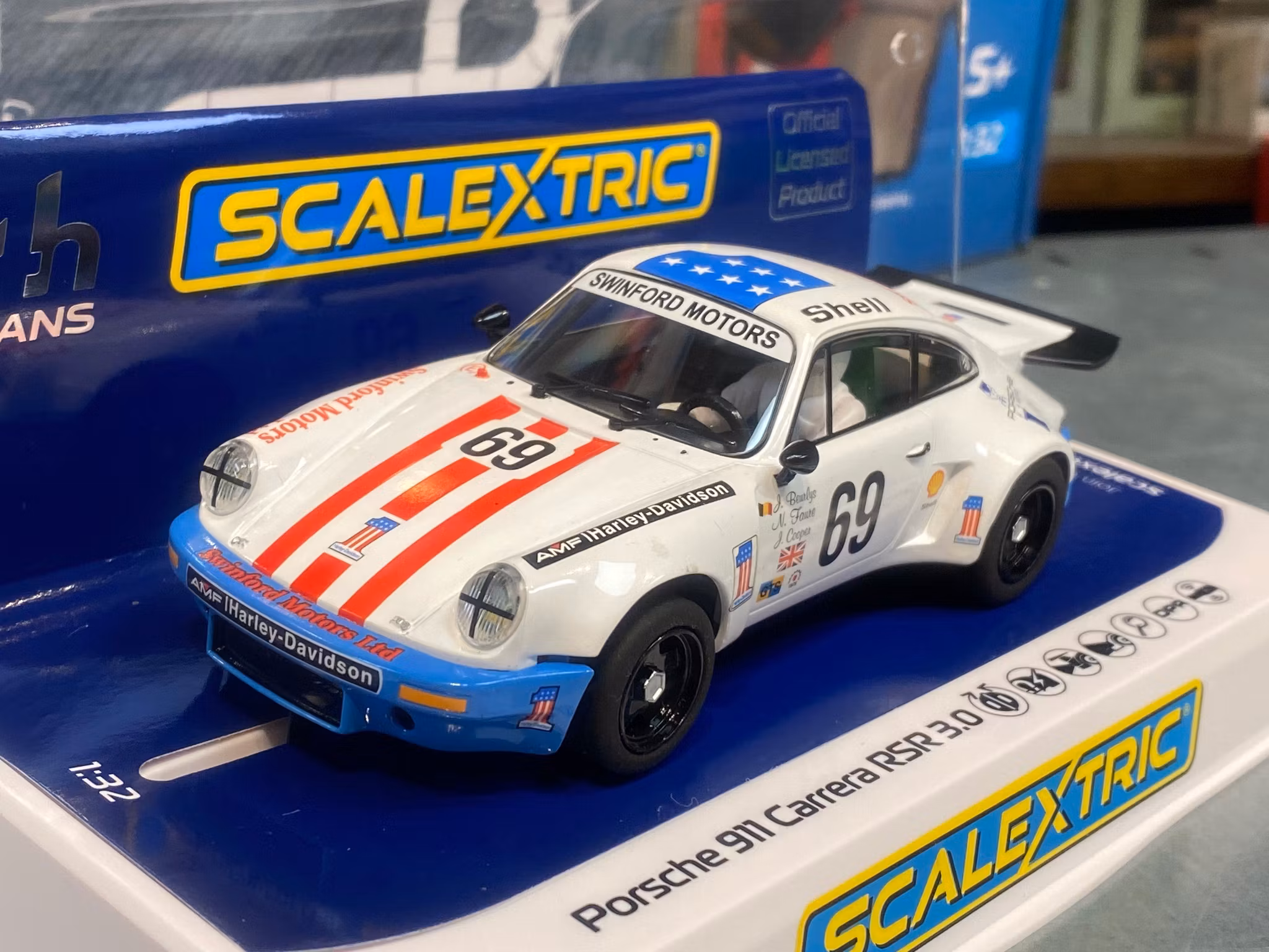 Skala 1/32 Scalextric Slotcar: Porsche 911 Carrera RSR 3,0, Le Mans 75'