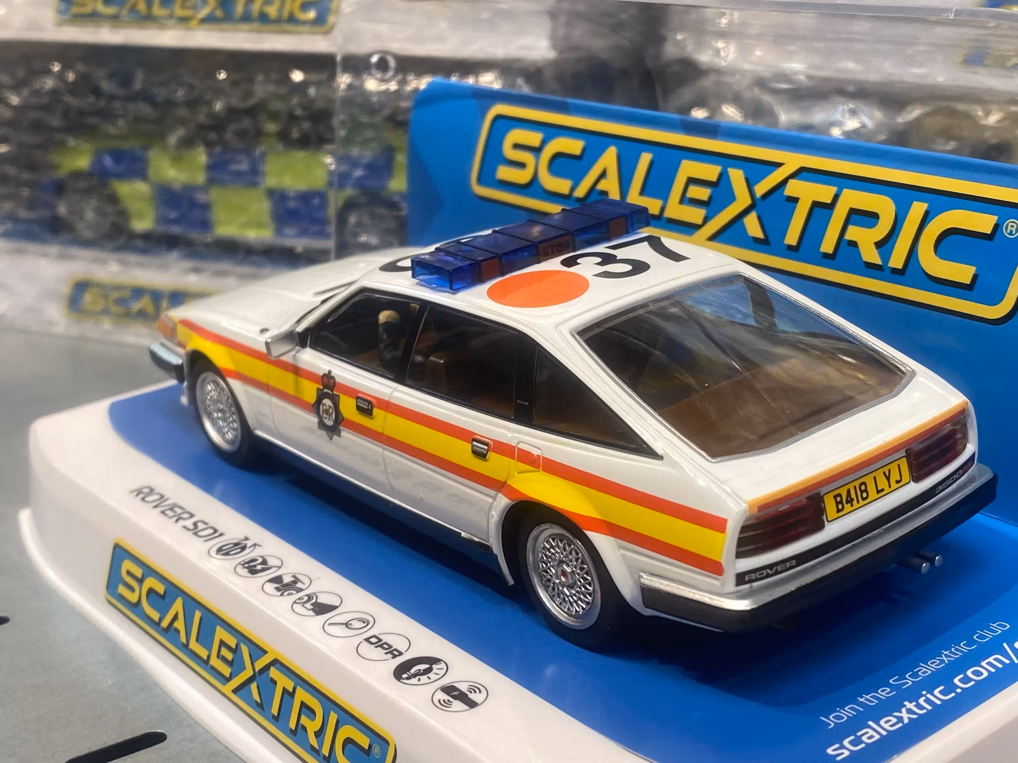 Skala 1/32 Scalextric Slotcar: Rover SD1 - Police Edition