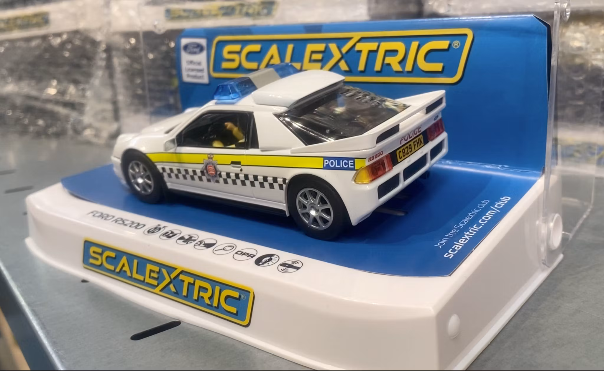 Skala 1/32 Scalextric Slotcar: Ford RS200 - Police Edition