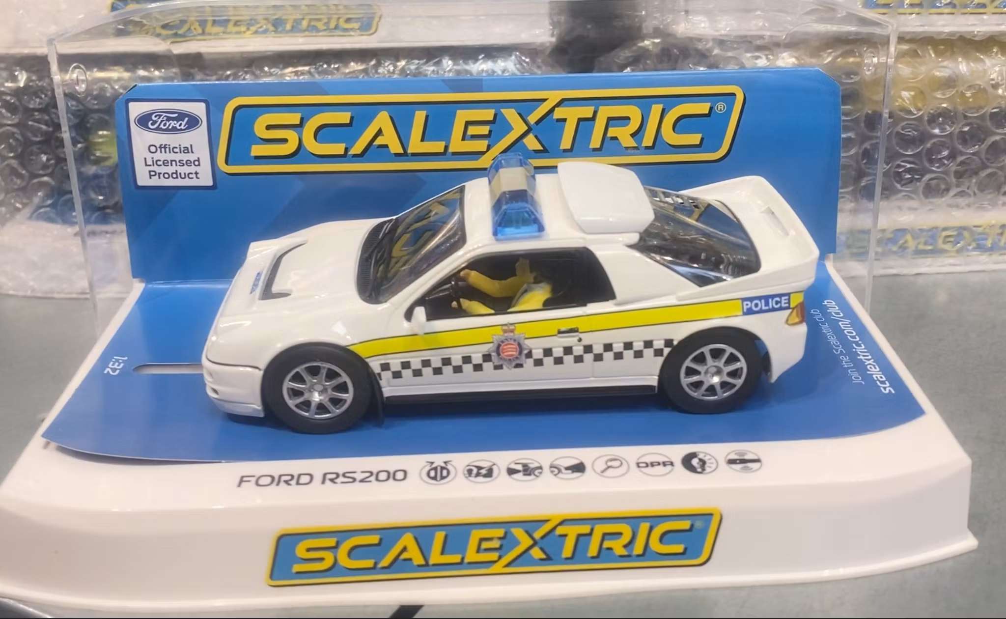 Skala 1/32 Scalextric Slotcar: Ford RS200 - Police Edition
