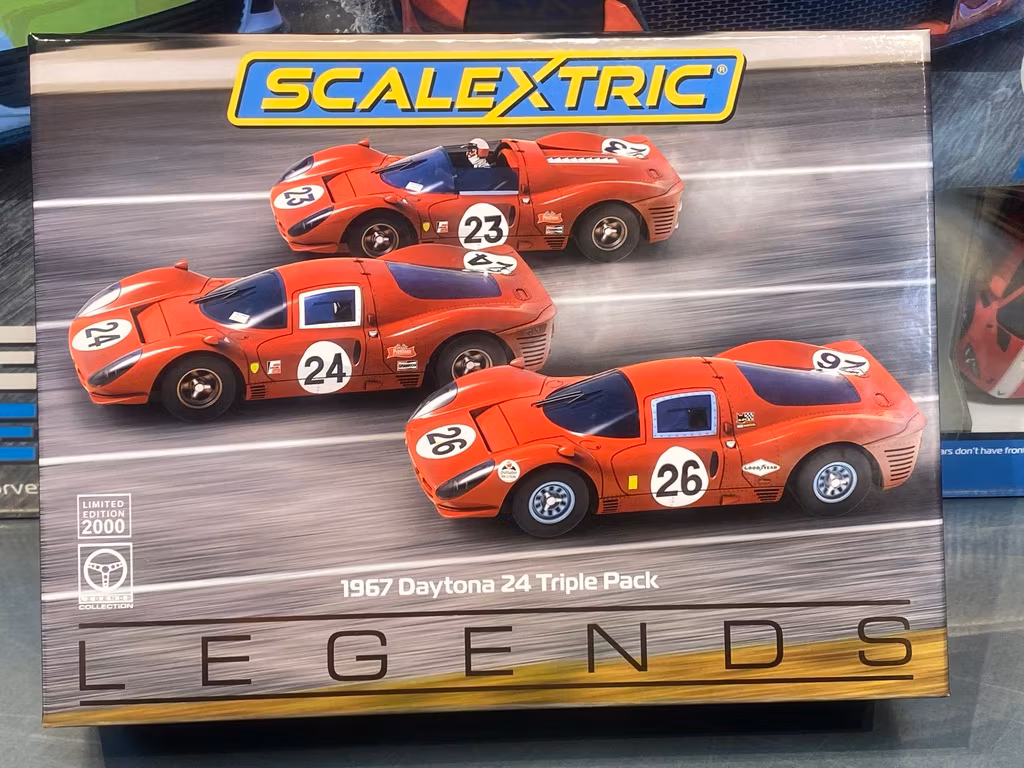 Skala 1/32 Scalextric Slot Cars - Legends - 1967 Daytona 24 Triple Pack