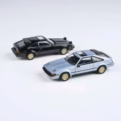 Skala 1/64 1984 Toyota Celica Supra XX Black, Lights up fr Para64