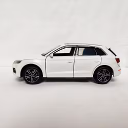 skalaSkala 1/32 Audi Q5, Vit från Tayumo