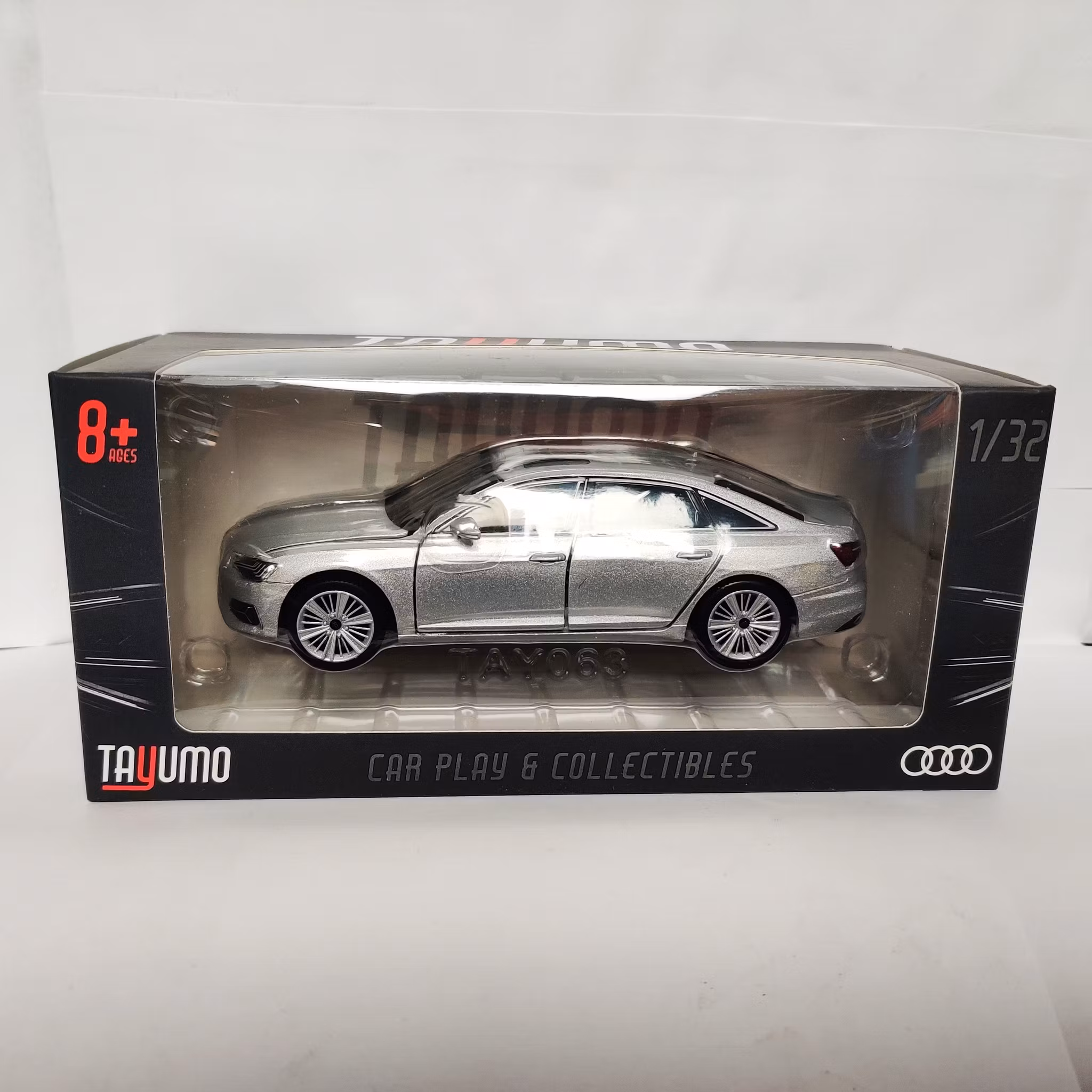 Skala 1/32 Audi A6, Silver från Tayumo