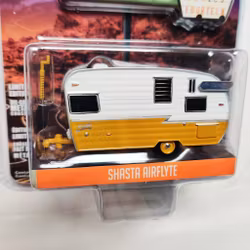 Skala 1/64 Greenlight "Hitched Homes" Shasta Airflyte S14