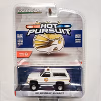 Skala 1/64 Greenlight "Hot Pursuit" 1991 Chevrolet K5 Blazer S.44