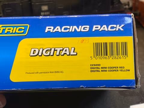 Skala 1/32 Analog Slotcar - 2-pack DIGITAL, 2 Mini Cooper fr Scalextric (C2949D)