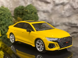 Skala 1/43 Audi RS3 Limousine, Yellow fr IXO Models