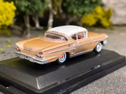 Skala 1/87 Chevrolet Impala Sport Coupe Met pink/white roof fr Oxford