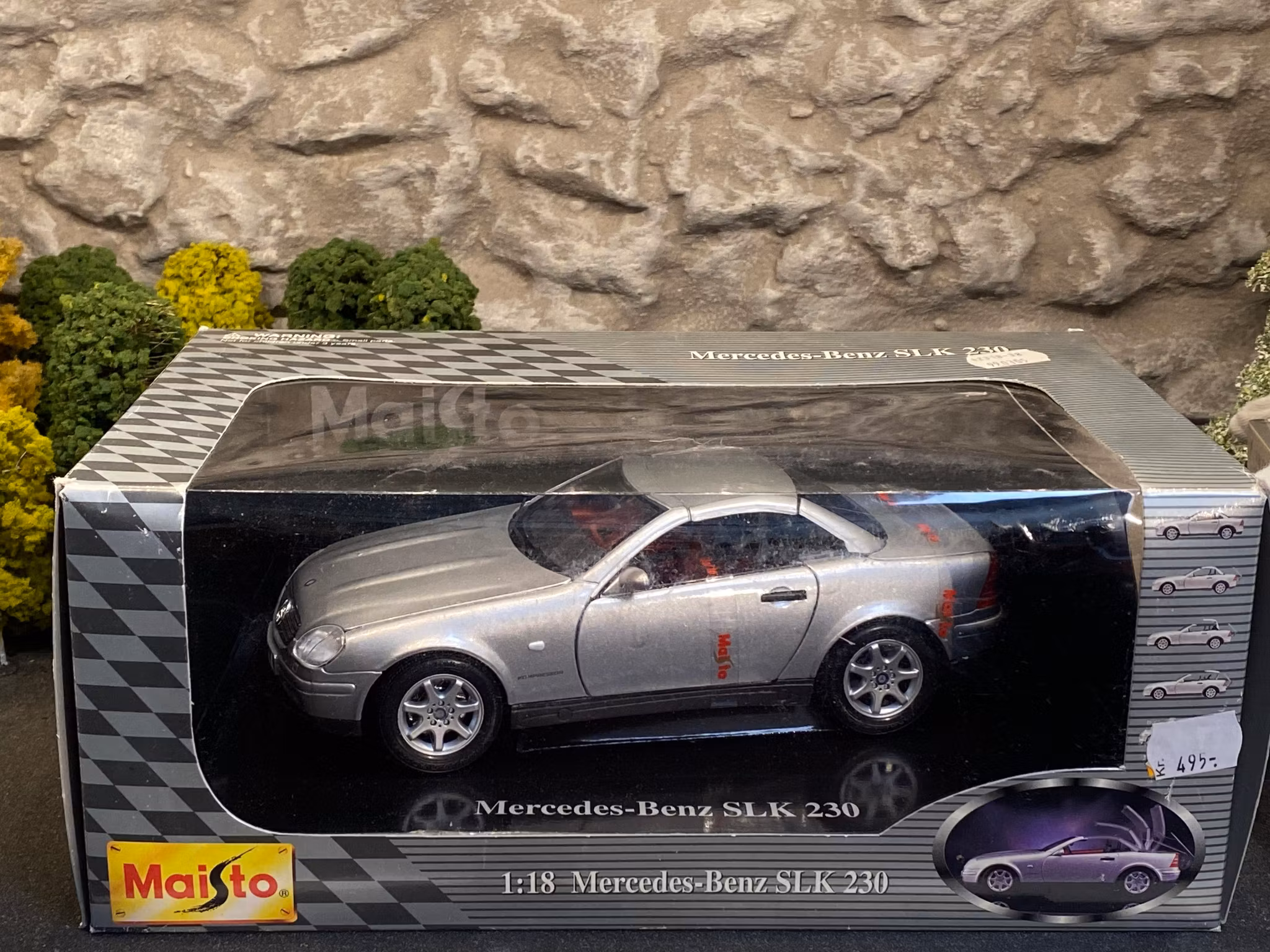 Skala 1/18 Mercedes-Benz SLK 230 fr Maisto