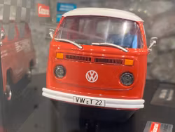 Skala 1/32 Analoge slotcar Carrera: Volkswagen T2b "Renndienst"