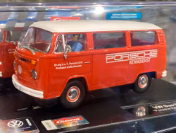Skala 1/32 Analoge slotcar Carrera: Volkswagen T2b "Renndienst"