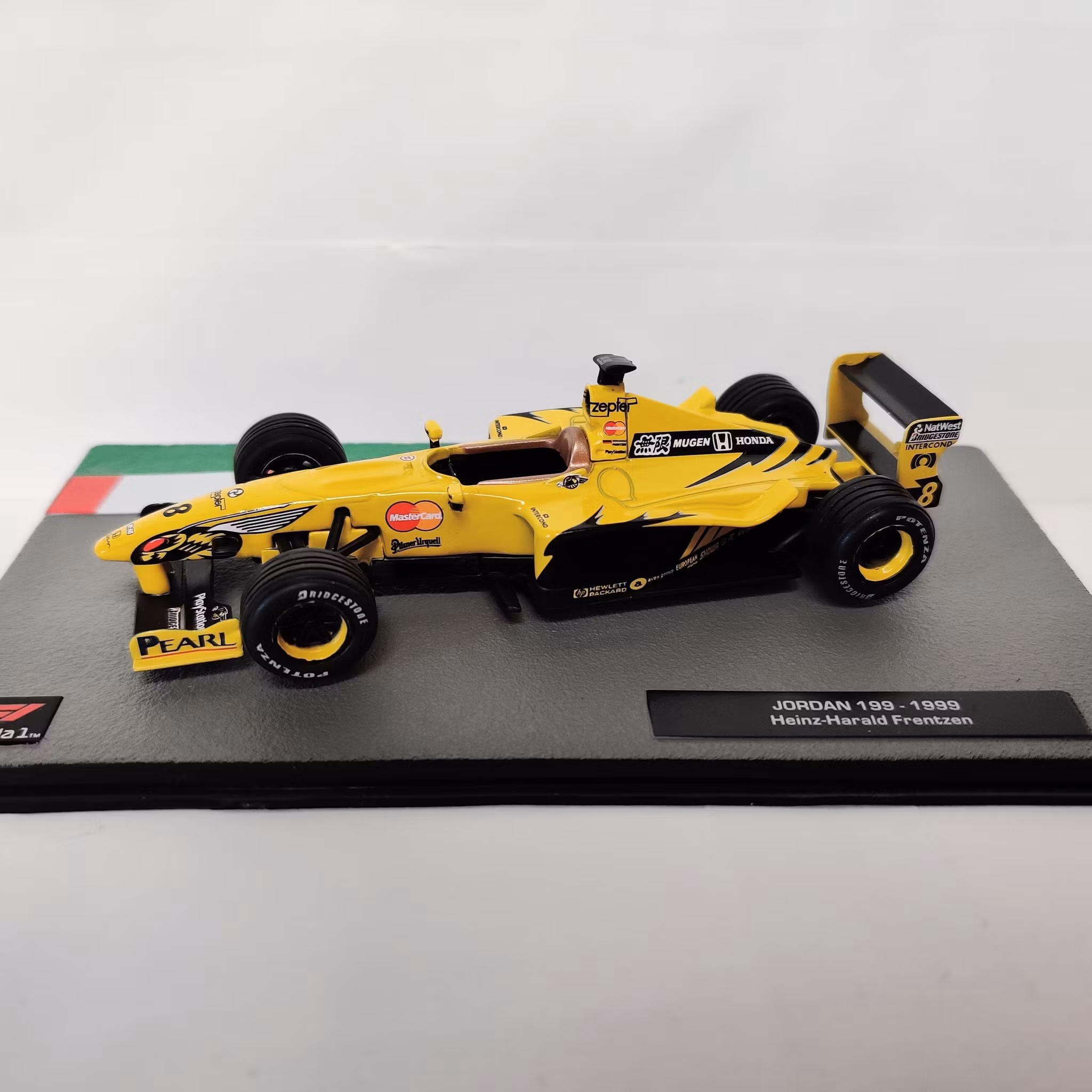 Skala 1/43 Formula 1, Jordan 199 - 1999, Heinz-Harald Frentzen - Fotoexempel