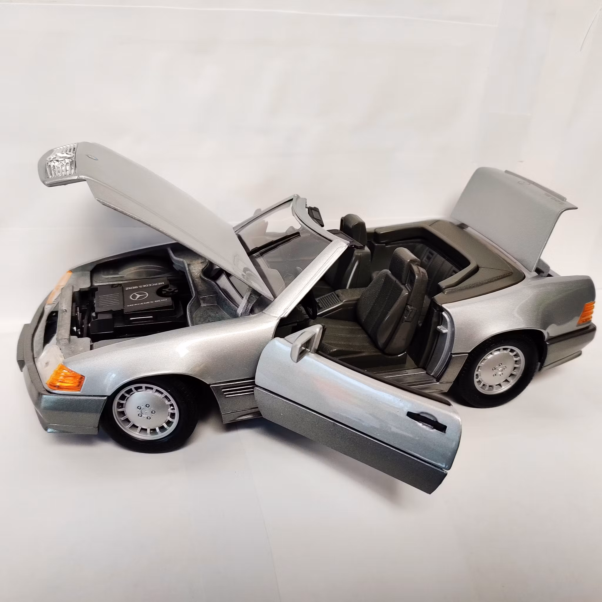 Skala 1/18 Mercedes-Benz 500SL 1989 fr Maisto
