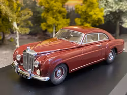Skala 1/43 Maroon Bentley Continental S1 Fastback fr Oxford Diecast