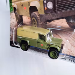 Skala 1/64 Hot Wheels Premium "Fast & Furious" Land Rover Defender 110
