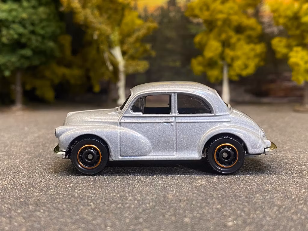 Skala 1/64 Matchbox "70-years"  Morris Minor Saloon
