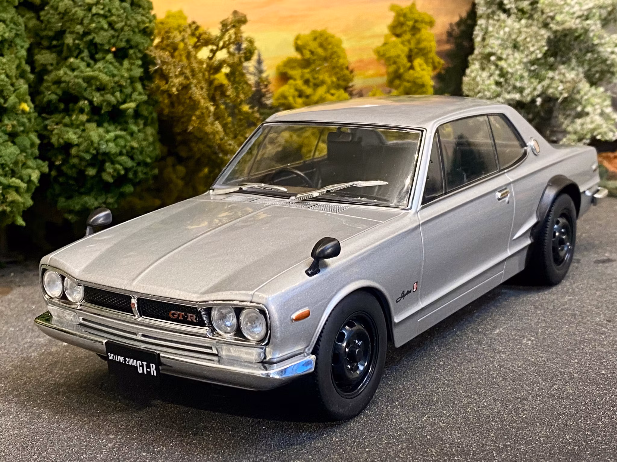 Skala 1/18 Nissan Skyline GT-R KGPC10, Silver Triple9 Collection