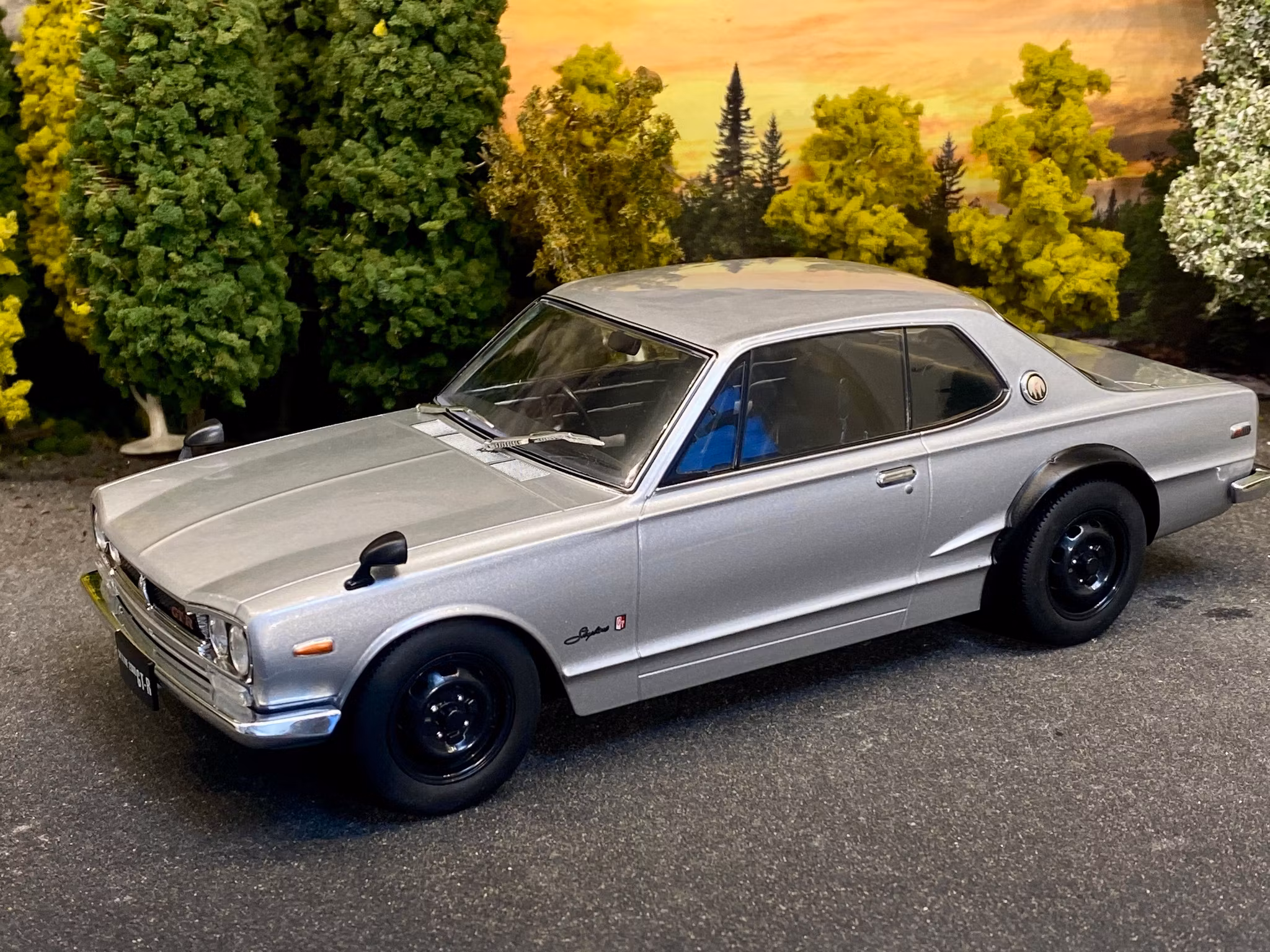 Skala 1/18 Nissan Skyline GT-R KGPC10, Silver Triple9 Collection