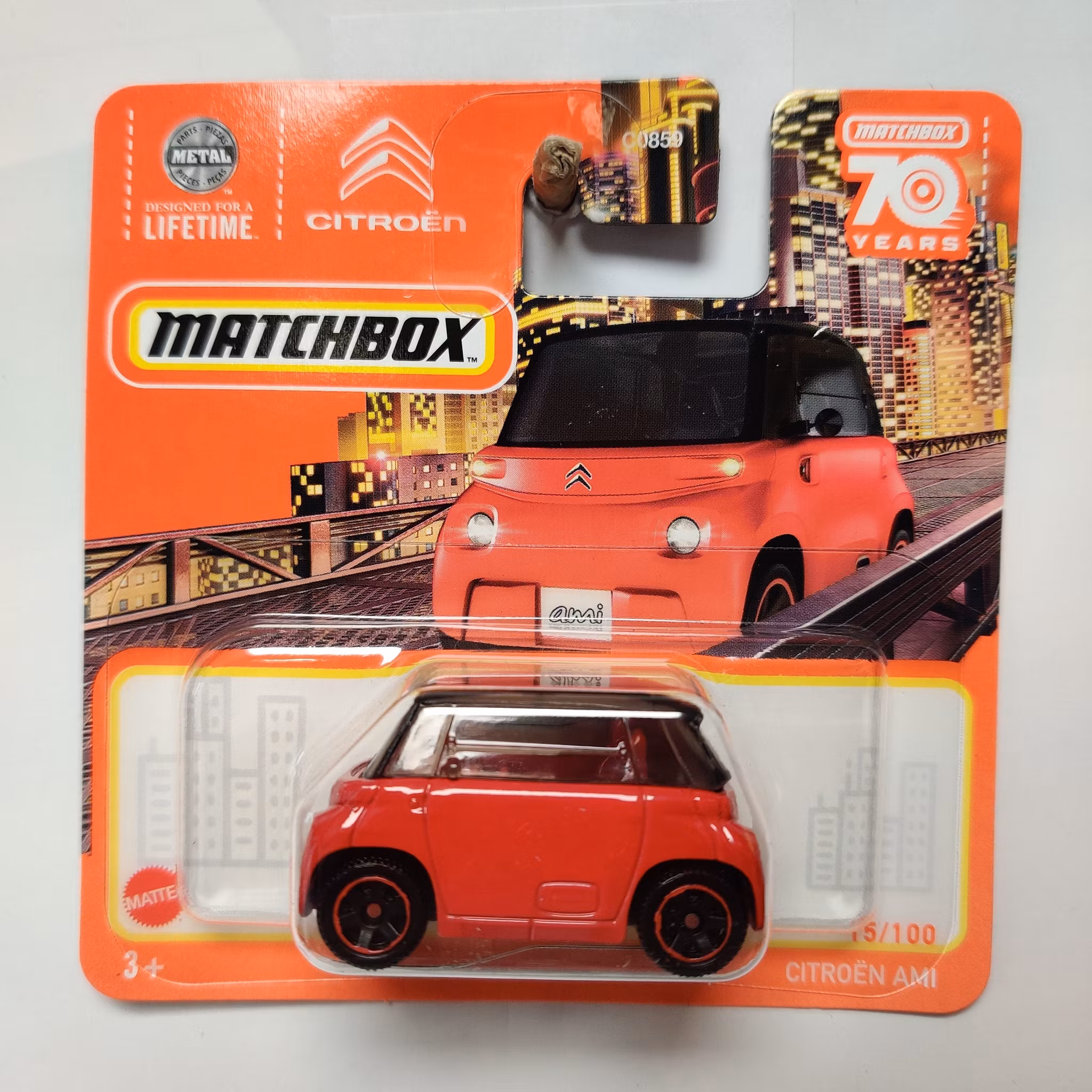 Skala 1/64 Matchbox "70-years" Citroen AMI