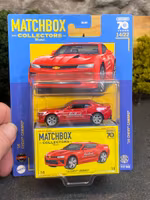 Skala 1/64 MATCHBOX Collectors 70 years - Chevy Camaro 16', red