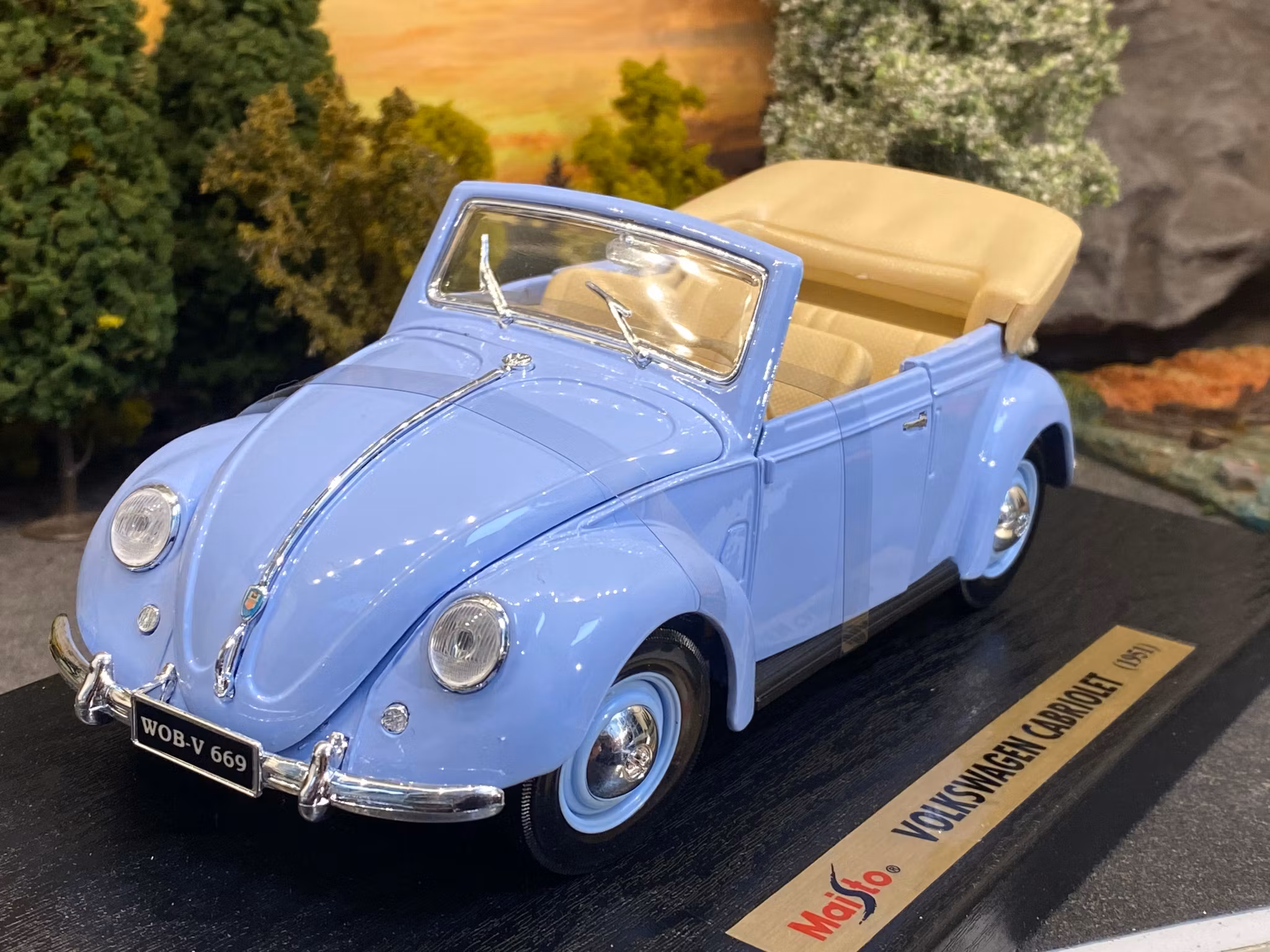 Skala 1/18 Volkswagen Cabriolet 1951 fr Maisto