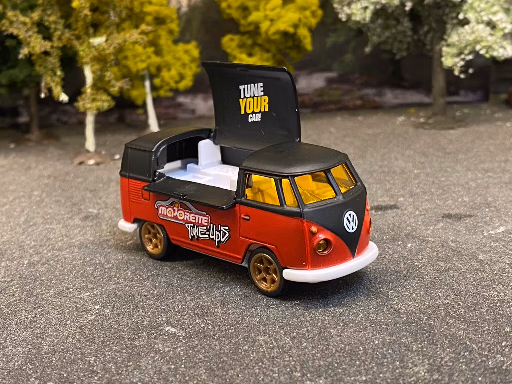 Skala 1/64 Volkswagen T1 Food Wagon fr Majorette - Model of the year 21'