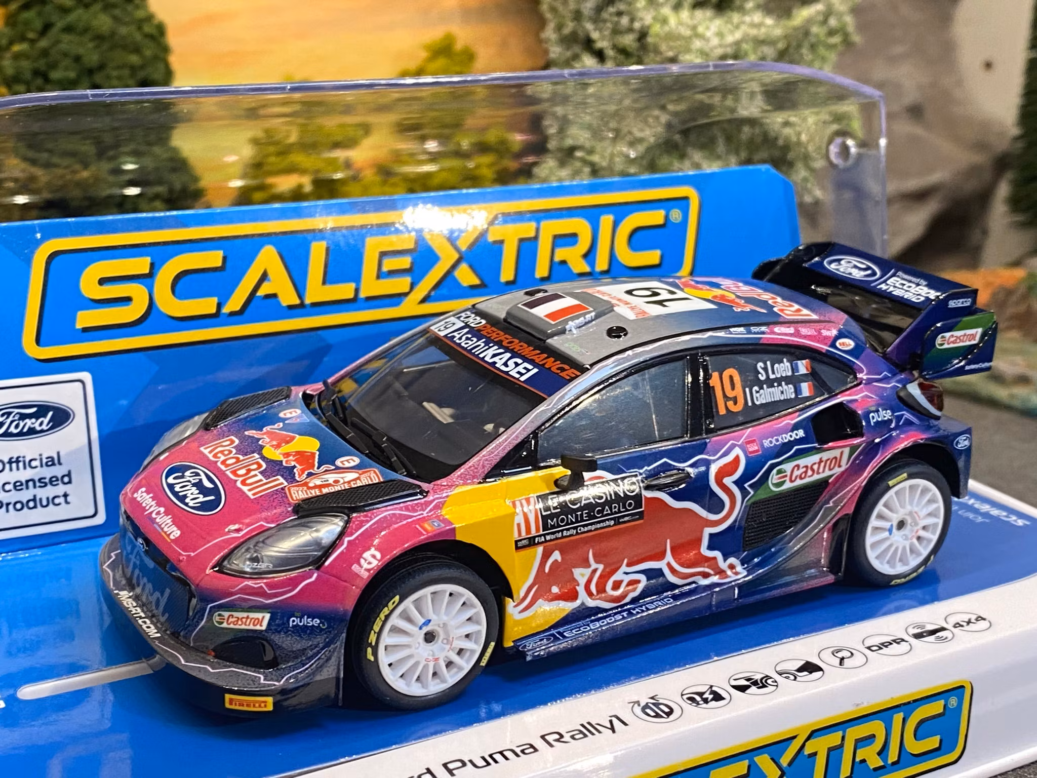 Skala 1/32 Analogue Scalextric Slot Car: Ford Puma Rally1 S.Loeb Monte Carlo 22