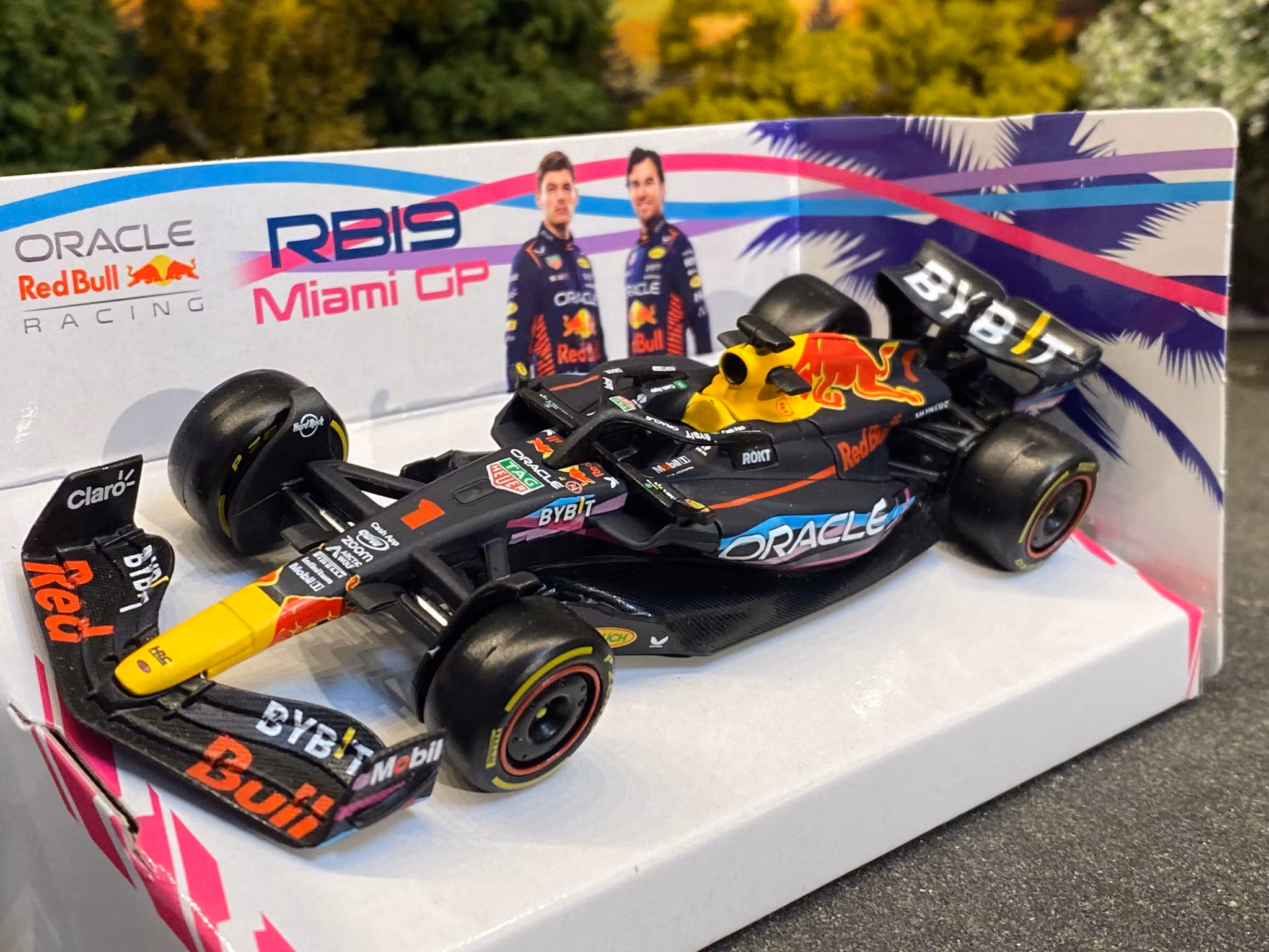 Skala 1/43 - F1 RB19 #1 M Verstappen - Miami GP fr Bburago 38082VM