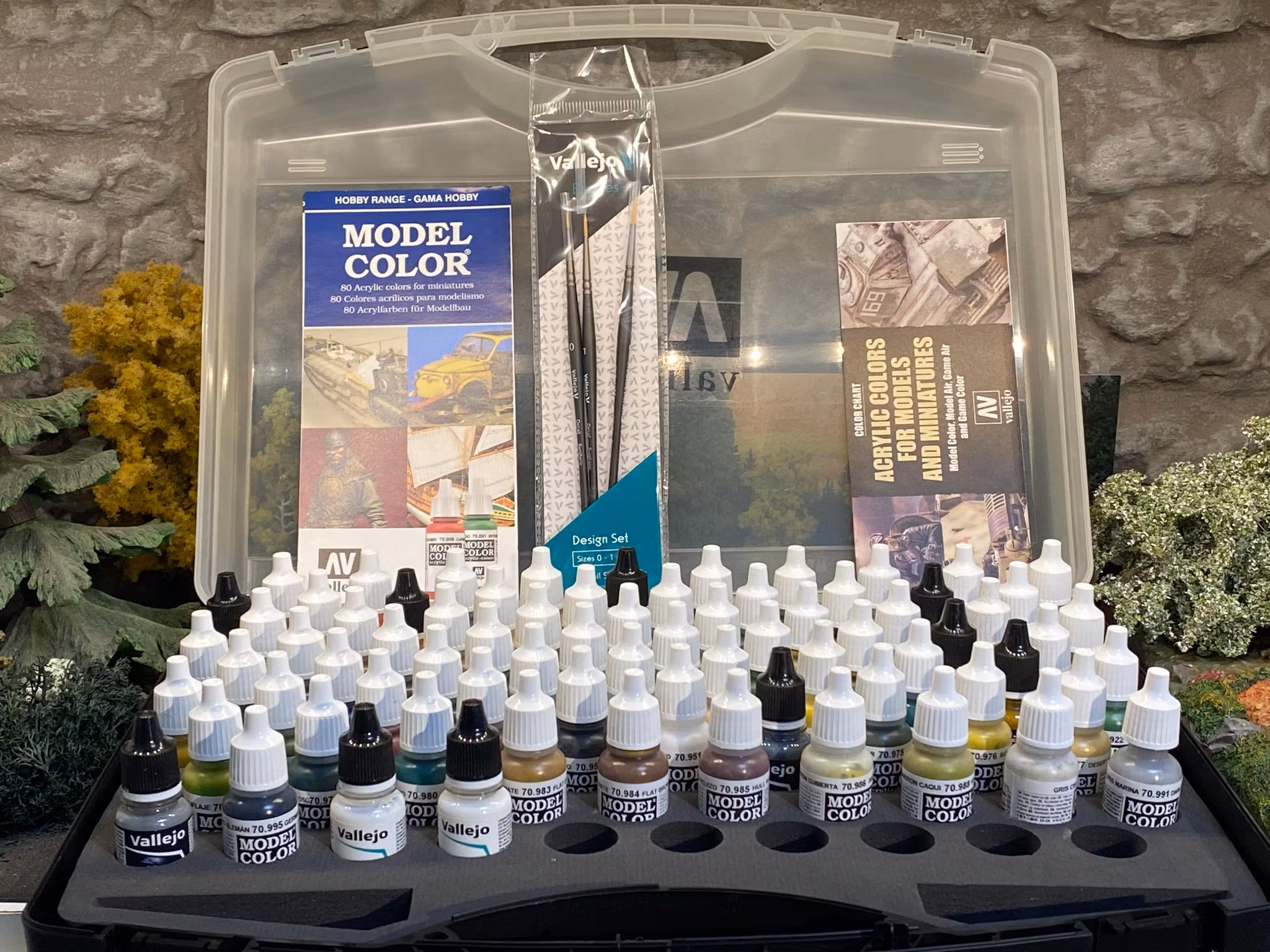 Vallejo Military Model Color Set:  74 bottles á 17ml Art.nr 70173