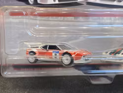 Skala 1/64 Hot Wheels PREMIUM 2-pack: BMW M1 & Lancia Stratos Gr.5