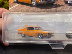Skala 1/64 Hot Wheels PREMIUM 2-pack: Holden Monaro 73 & Torana A9X 77