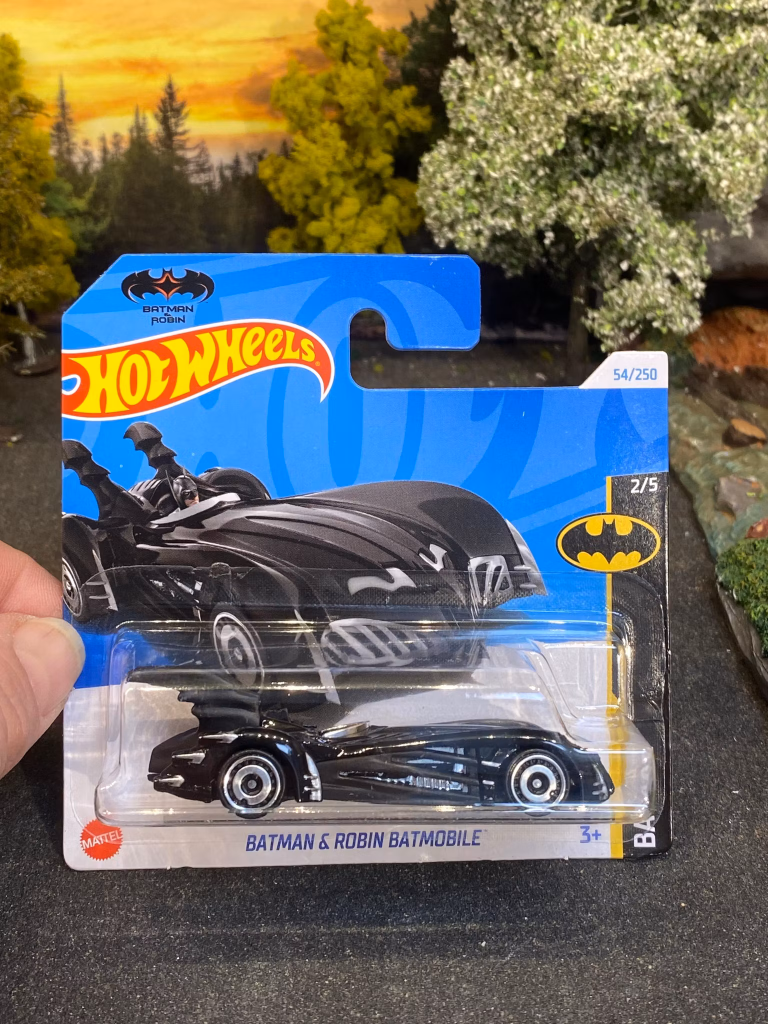 Skala 1/64 Hot Wheels: Batman & Robin Batmobile