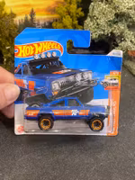 Skala 1/64 Hot Wheels: JEEP J10 73'