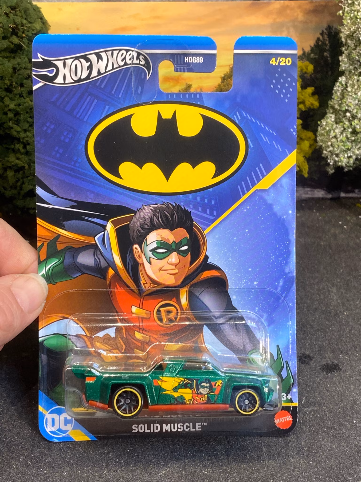 Skala 1/64 Hot Wheels DC: Batman - Solid Muscle