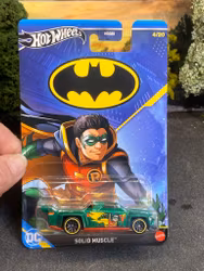 Skala 1/64 Hot Wheels DC: Batman - Solid Muscle