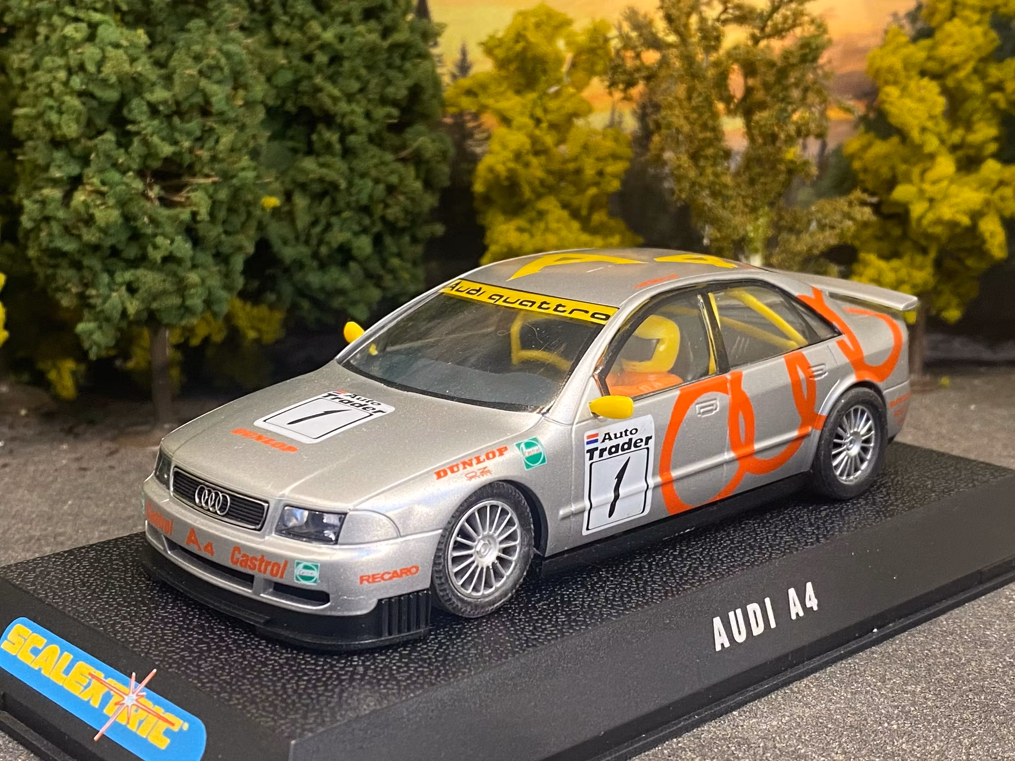 Skala 1/32 Analogue Slotcar - Audi A4, Silver  #1 fr Scalextric