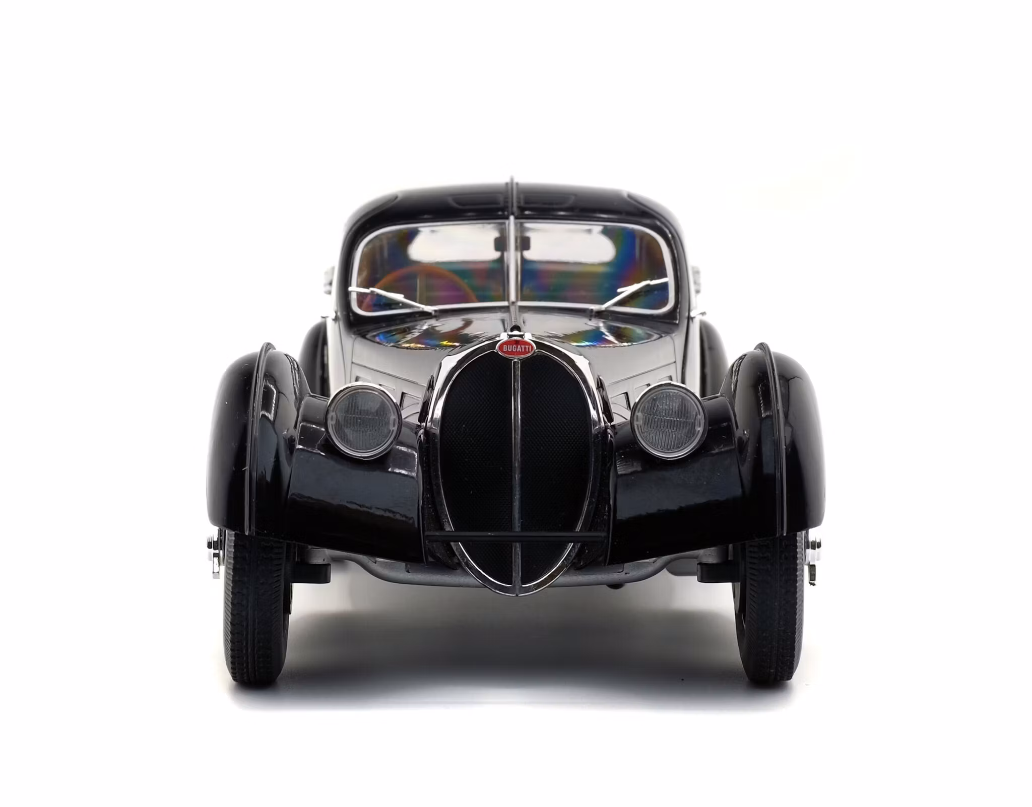 Skala 1/18 BUGATTI TYPE 57 SC ATLANTIC – BLACK – 1937 fr SOLIDO