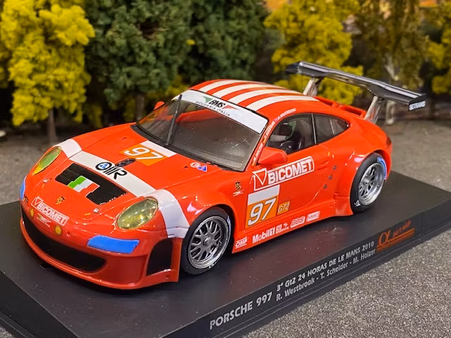 Scale 1/32 Analogue FLY slotcar: Porsche 997 24H Le Mans 2010