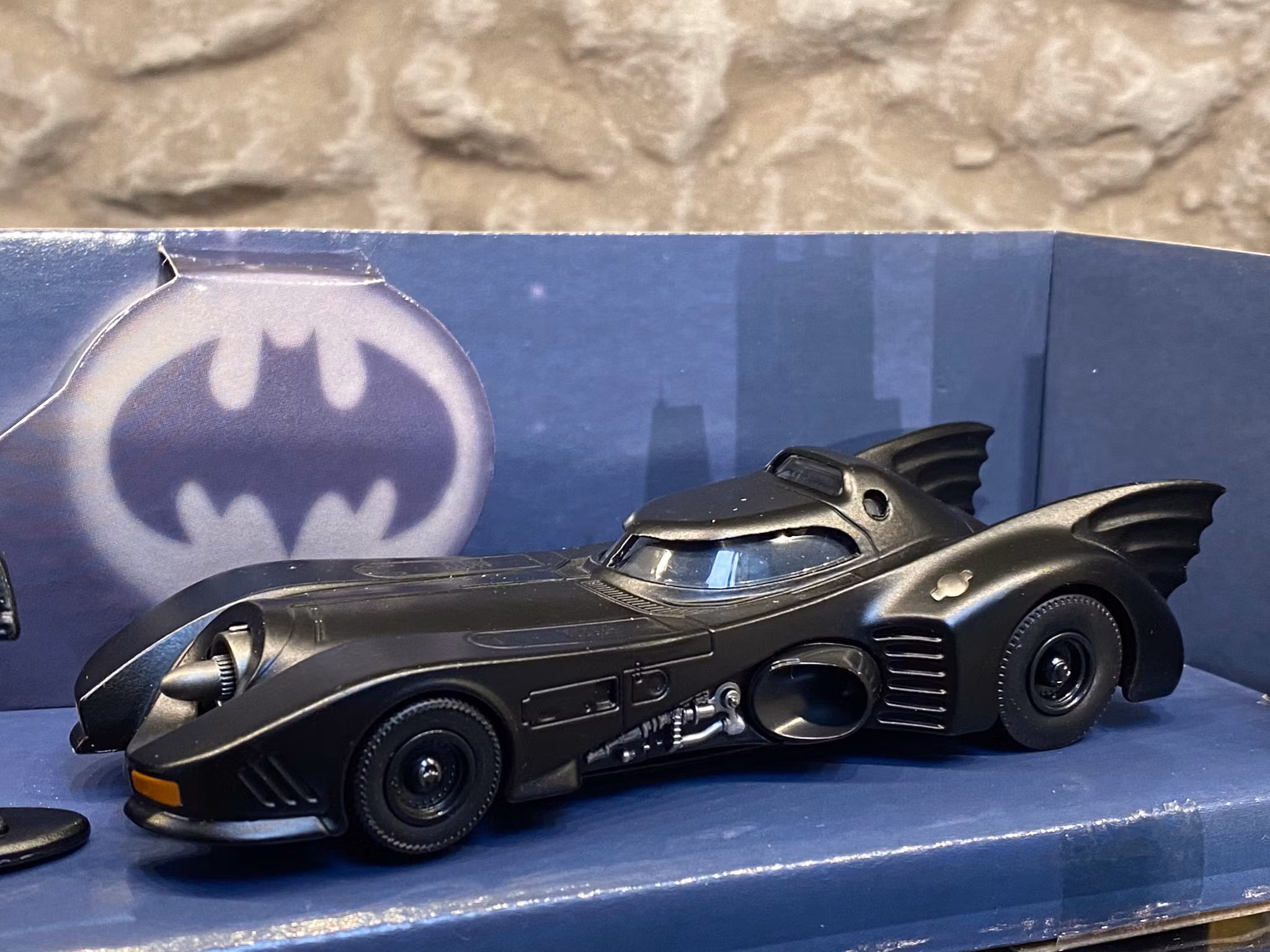 Skala 1/43: Batmobile & Batman figure - Die-cast kit fr Jada
