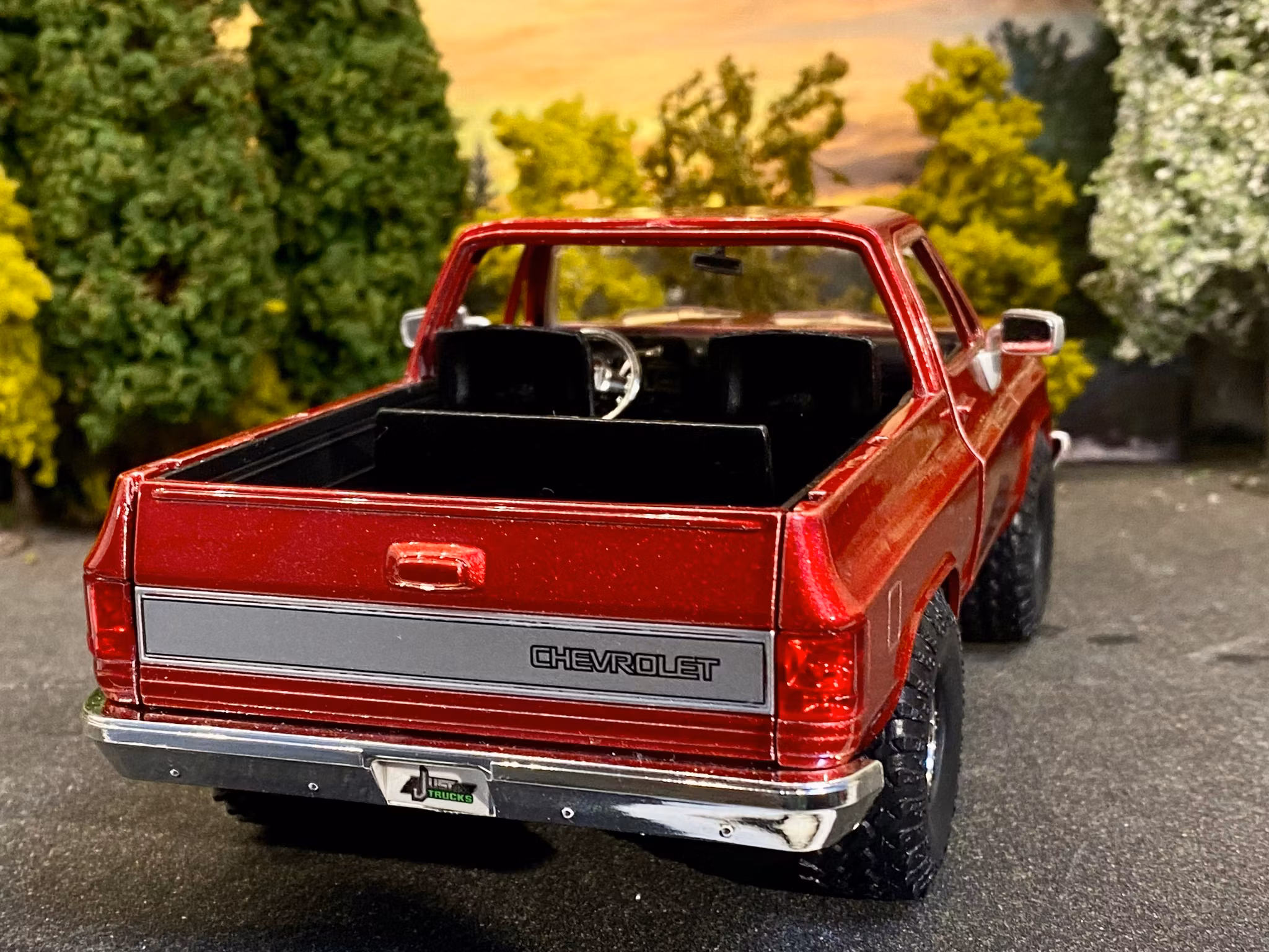 Skala 1/24: Chevy K5 Blazer 1980' Red/white fr Jada "Just Trucks"