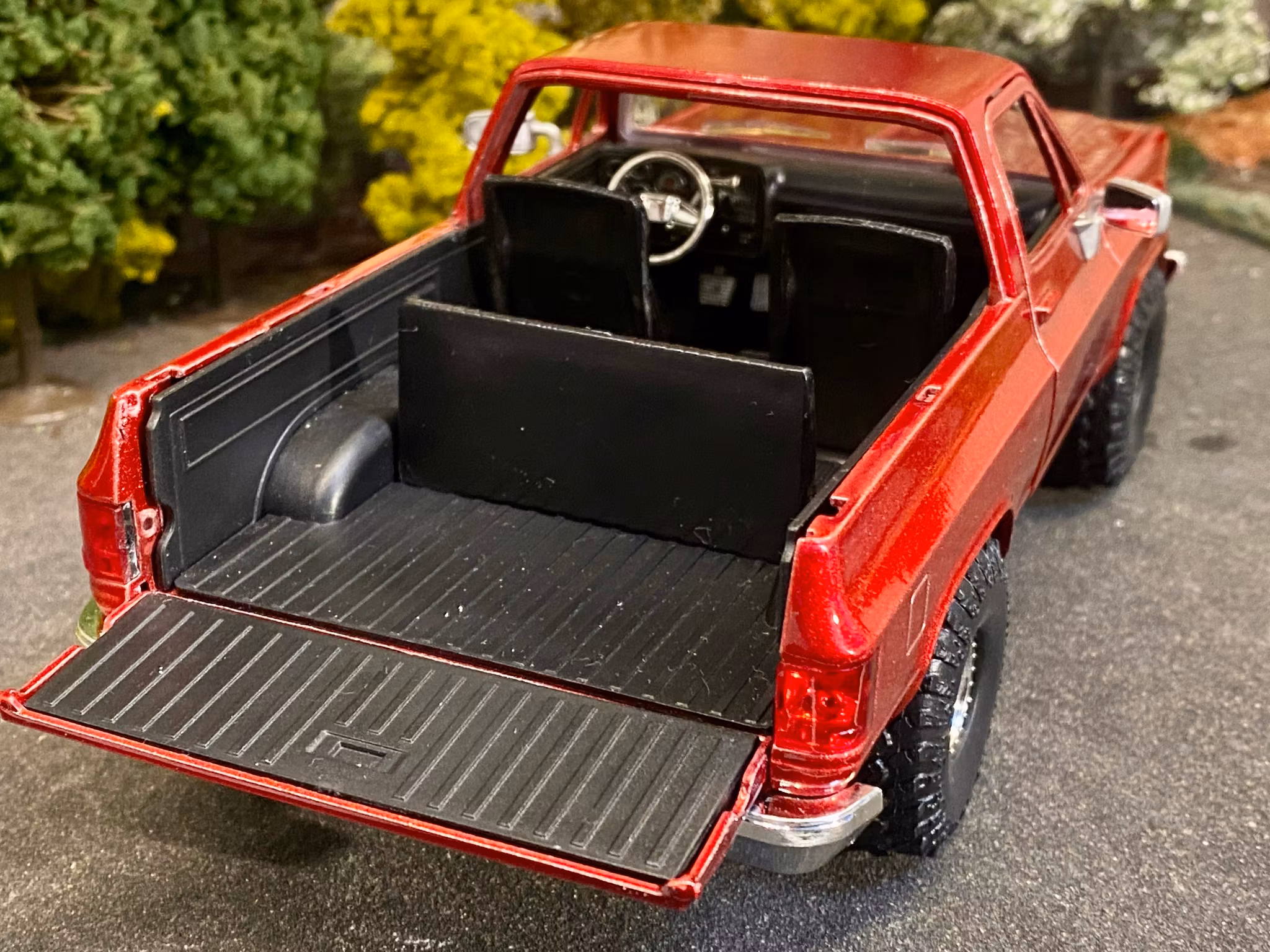 Skala 1/24: Chevy K5 Blazer 1980' Red/white fr Jada "Just Trucks"