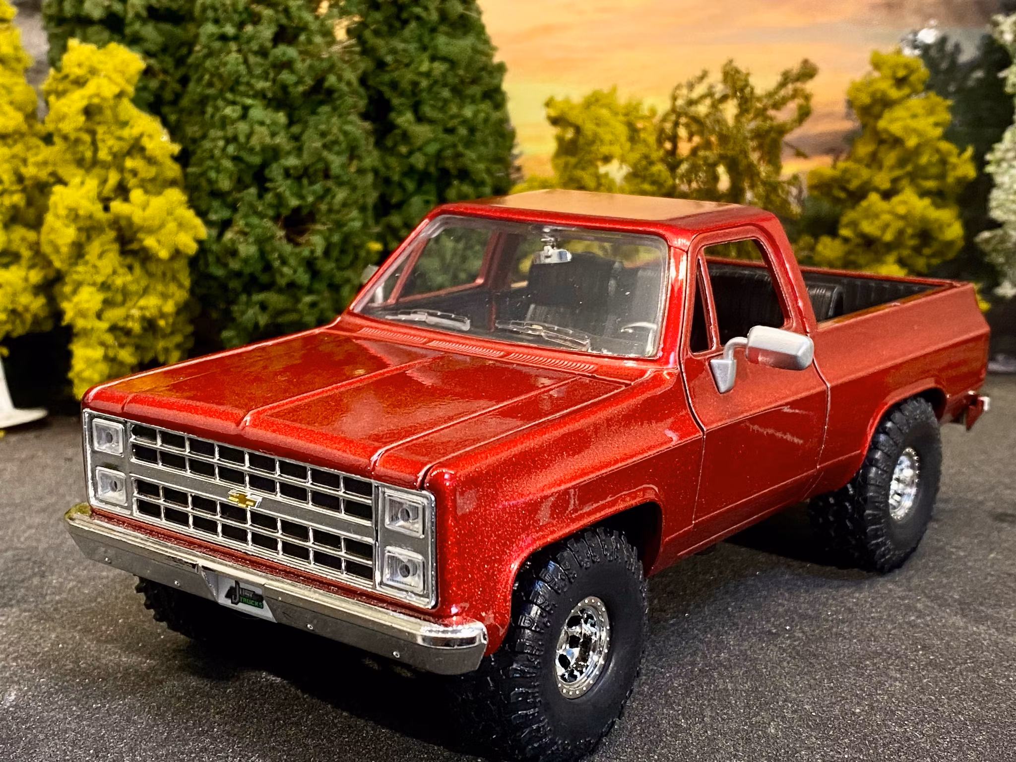 Skala 1/24: Chevy K5 Blazer 1980' Red/white fr Jada "Just Trucks"
