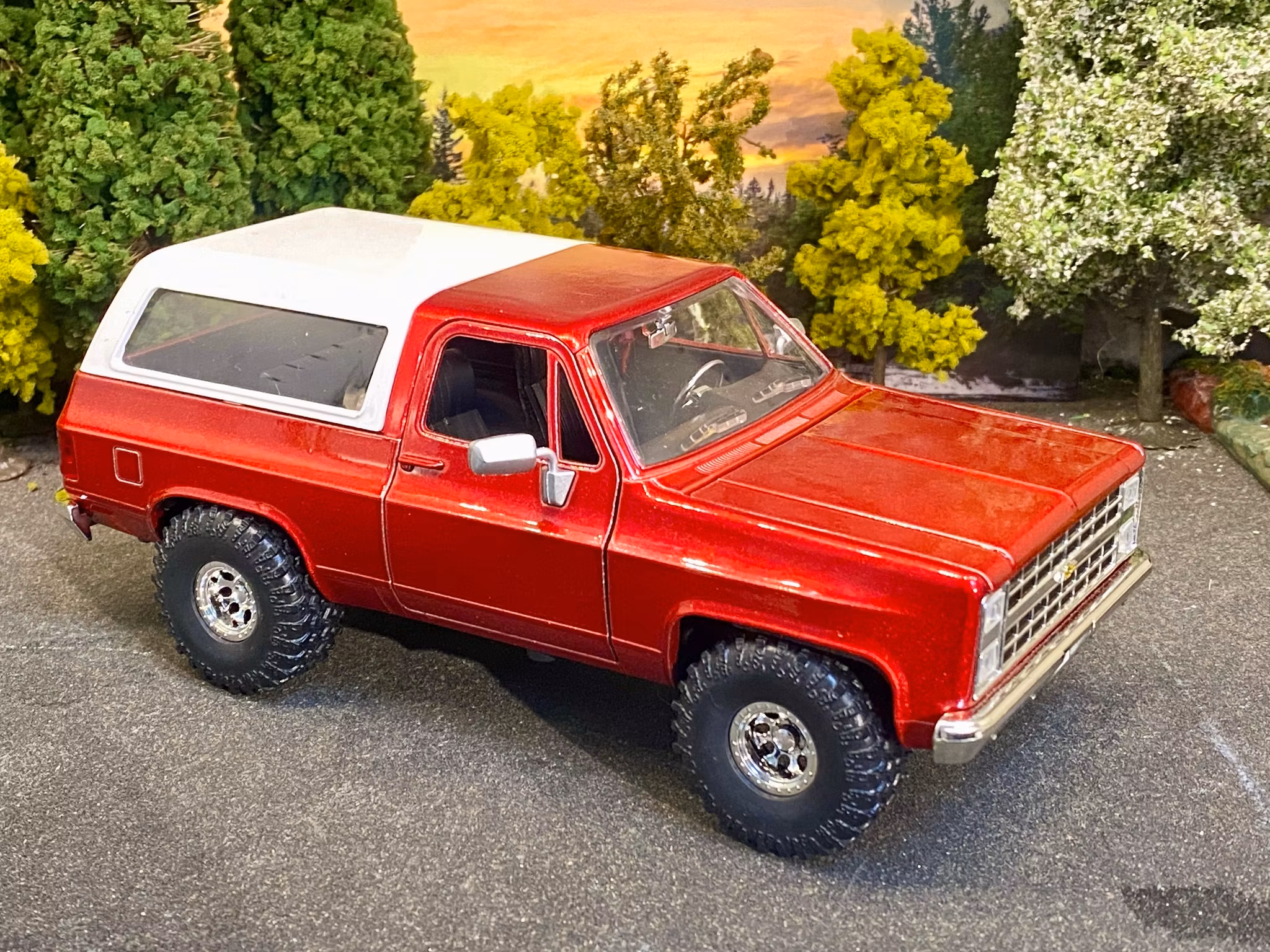 Skala 1/24: Chevy K5 Blazer 1980' Red/white fr Jada "Just Trucks"