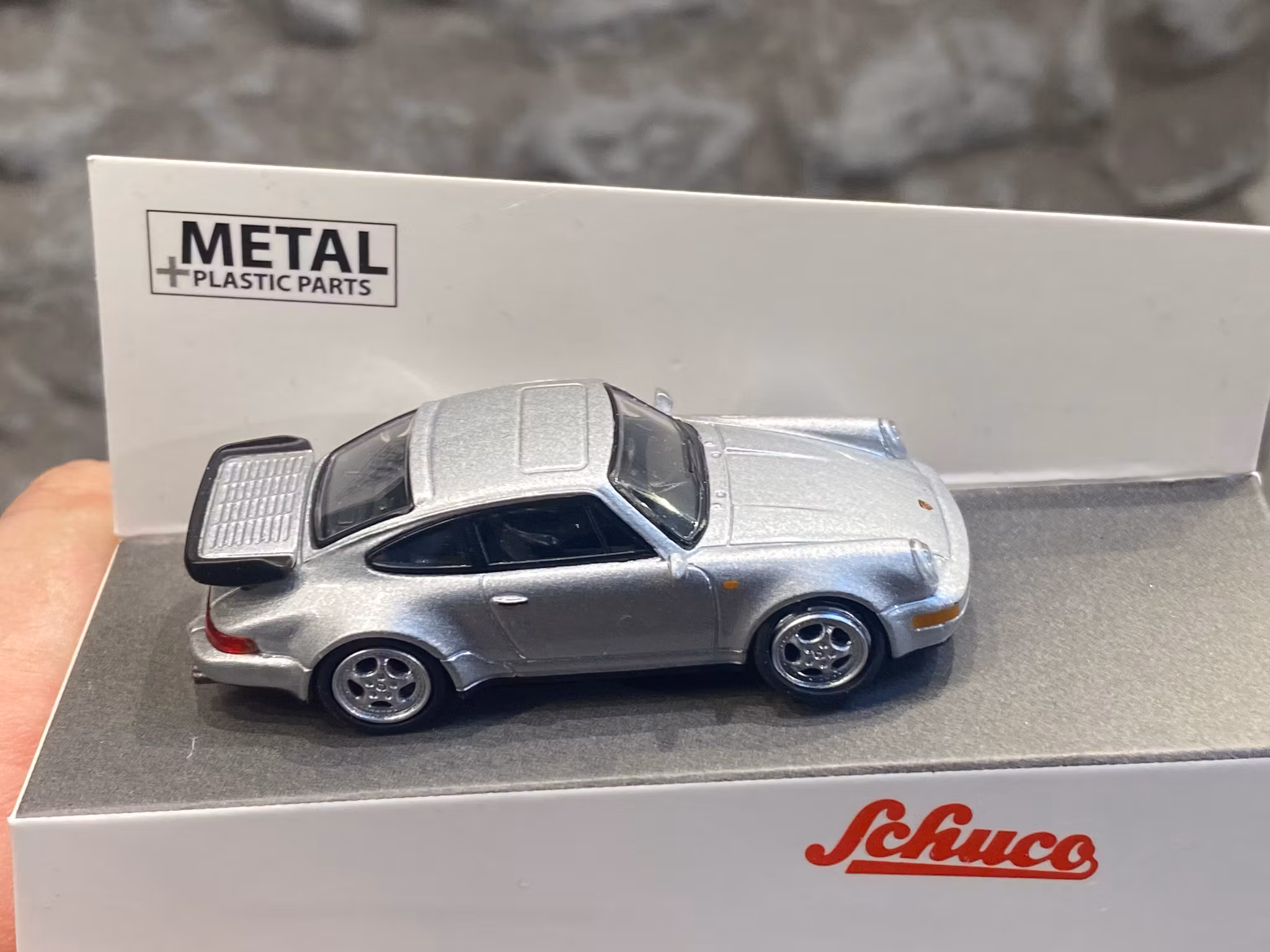 Skala 1/64 Porsche 911 Turbo 3,6 Silver fr Schuco