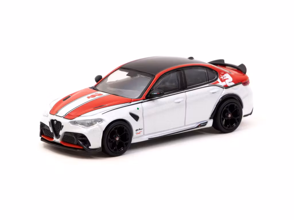 Skala 1/64 Alfa Romeo Giulia GTA Red / White fr TARMAC Works - Global64